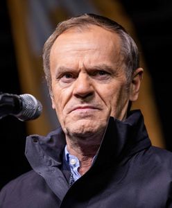 Tusk w piekarni o świcie. "Rzeczywistość jest wyjątkowo ponura"