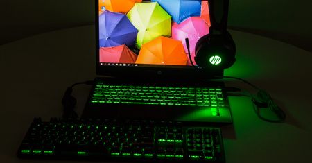 HP Pavilion Gaming 15 - dobry laptop do gier do 4000 zł