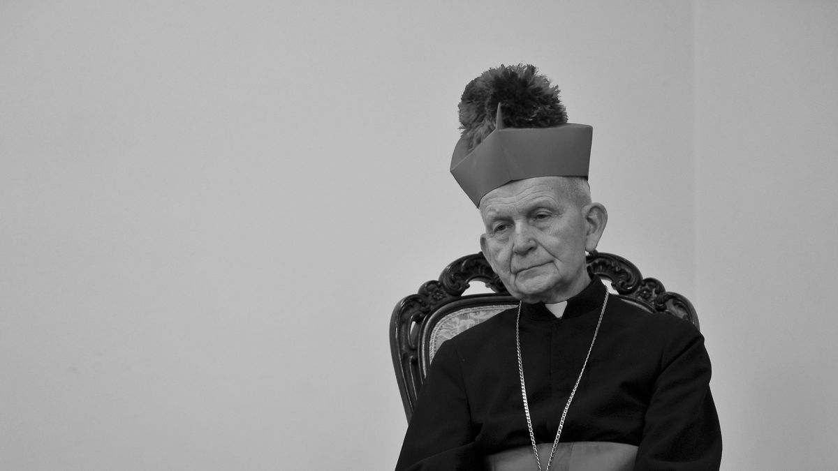 Bp Julian Wojtkowski