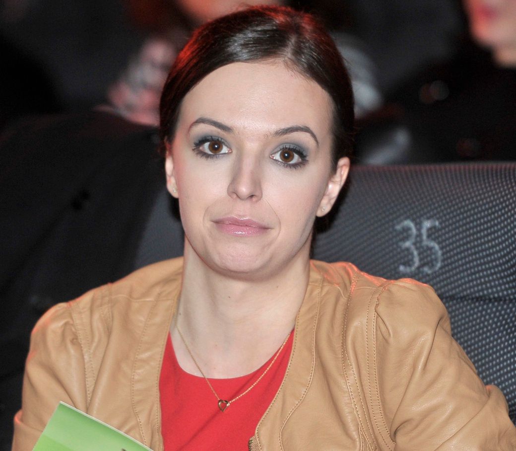 Anna Wendzikowska tapla się w zamarzniętym jeziorze
