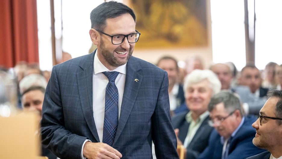 Daniel Obajtek
Toru�, 28.06.2023. Prezes zarz�du PKN Orlen Daniel Obajtek podczas konferencji rolnej #ForumdlaWsi - "Trzy Filary Bezpiecze�stwa" w siedzibie Akademii Kultury Spo�ecznej i Medialnej w Toruniu, 28 bm. (sko) PAP/Tytus �mijewski
Tytus �mijewski
#ForumdlaWsi, Akademia Kultury Spo�ecznej i Medialnej, AKSiM, forum dla wsi, konferencja, konferencja rolna, polityk, polityka, Trzy Filary Bezpiecze�stwa, bezpiecze�stwo, filar, portret