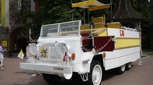 Odtworzony papamobile Jana Pawła II przyjedzie na Powiśle Dąbrowskie. Będzie okazja go obejrzeć, a nawet usiąść w papieskim pojeździe