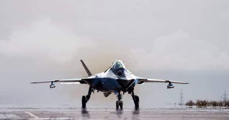 Ciężki myśliwiec MiG-41. Futurystyczny następca rosyjskiego MiG-a 31