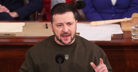 Ikoniczny Zełenski w Kongresie. Jak Wałęsa w 1989 roku [OPINIA]