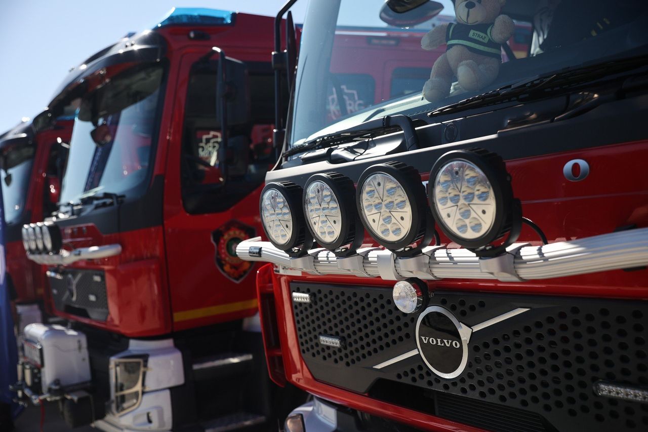 Janków Pierwszy: Strażak z OSP z Wielkopolski wydalony ze służby. Miał pisać z 11-latką i prosić o zdjęcia. W tle akcja łowców pedofilów