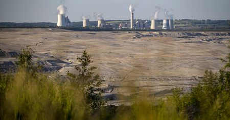 Kara za Turów. Siarka narzeka na TSUE. Kempa ma nadzieję, że Babiš przegra wybory
