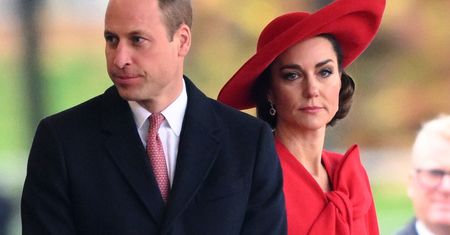 Teoria spiskowa o Kate i Williamie zatacza coraz szersze kręgi. Nabijają się z nich już wszyscy