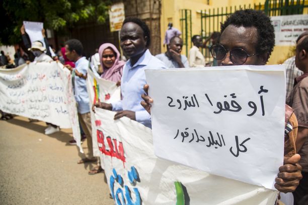 Sudan znosi karę śmierci za odejście od islamu. W kraju zachodzi rewolucja