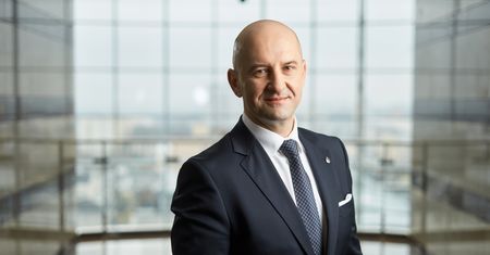 Samochody używane będą (jeszcze bardziej) w cenie. Z prezesem PKO Leasing o przyszłości branży automotive