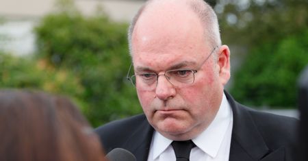Niemcy. Syn byłego kanclerza pozywa ministerstwo zdrowia. Chodzi o miliony euro