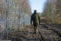 Na granicy Białorusią powstała już zapora fizyczna 