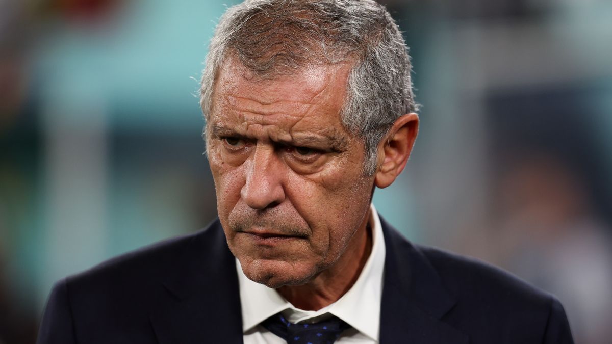 DOHA, QATAR - NOVEMBER 24: Fernando Santos coach of Portugal looks on during the FIFA World Cup Qatar 2022 Group H match between Portugal and Ghana at Stadium 974 on November 24, 2022 in Doha, Qatar. (Photo by Zhizhao Wu/Getty Images)