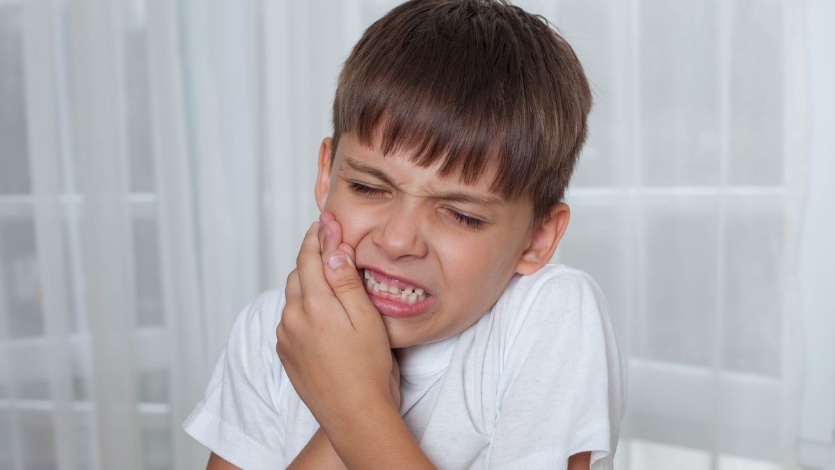 Close-up of little boy having toothache
Little Caucasian boy, 8-9 years, suffering from toothache - dental problem
by vesi_127
7-8 years, tooth, cavity, dental, ache, unhappy, sad, in pain, sensitive, suffer, adorable, dentalgia, emotional, expression, hurt, painful, stress, head and shoulders, neutral background, baby teeth