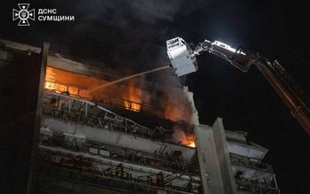Przerażający atak w Sumach. Dron uderzył w blok mieszkalny