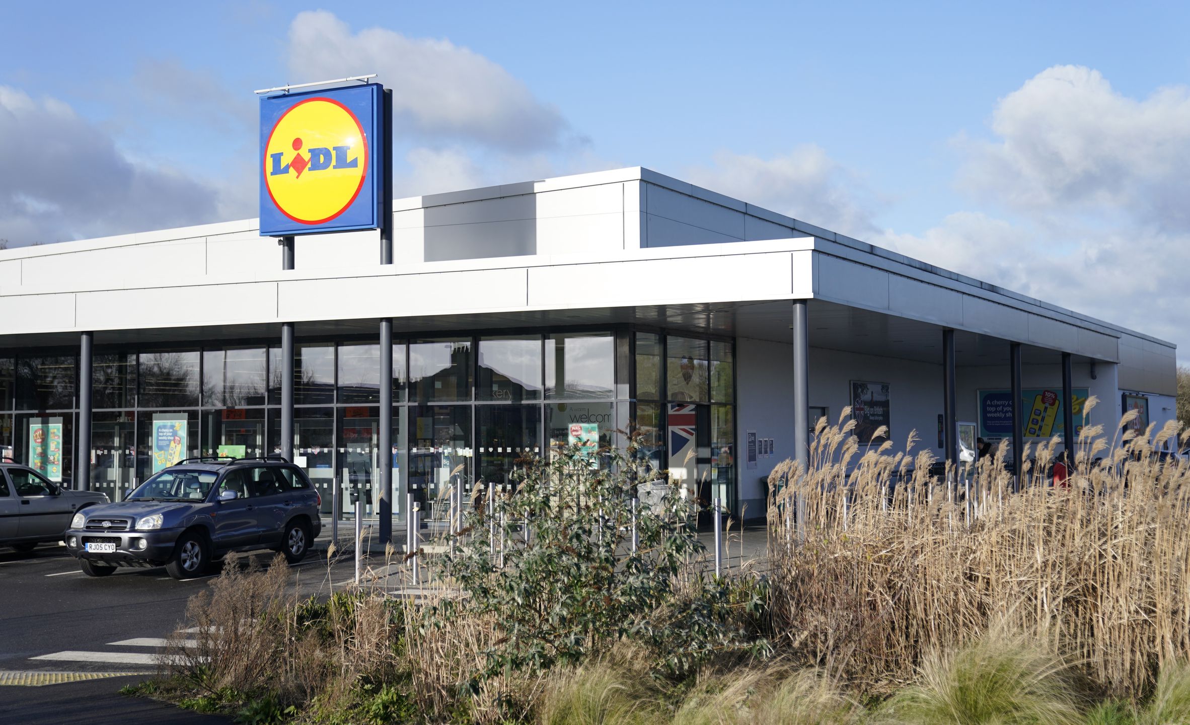A view of a Lidl supermarket in Chichester, West Sussex. Discount supermarket Lidl has revealed its sales jumped by almost a quarter over the key festive period as it said it was buoyed by shoppers switching from rivals amid budget concerns. The retailer said sales increased by 24.5 percent over the four weeks to December 25, compared with the same period in 2021. Picture date: Monday January 9, 2023. (Photo by Andrew Matthews/PA Images via Getty Images)