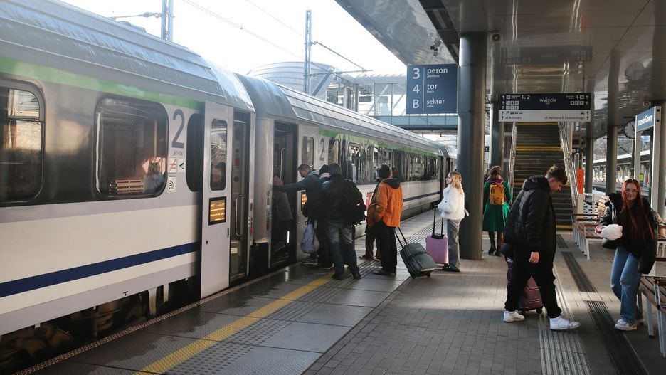 Zgodnie z nowym rozkładem jazdy PKP, pociąg IC &#34;Uznam&#34;, kursujący z wagonami do Berlina, nie będzie zatrzymywał się na stacji Ostrów Wielkopolski/ Zdjęcie ilustracyjne