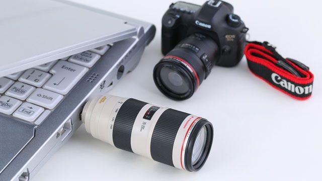 Firma Canon stworzyła piękną miniaturkę modelu EOS 5DS z dwoma obiektywami 9