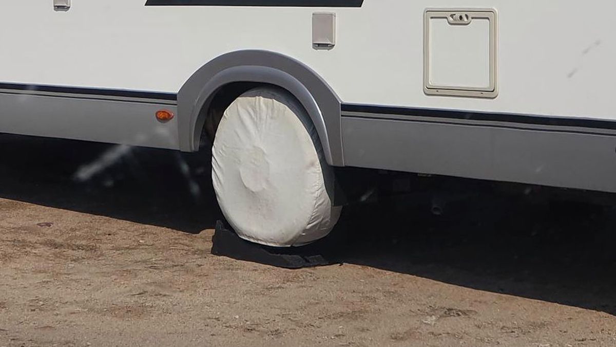 Zasłanianie opon ma sens, wiedzą o tym kierowcy z południa