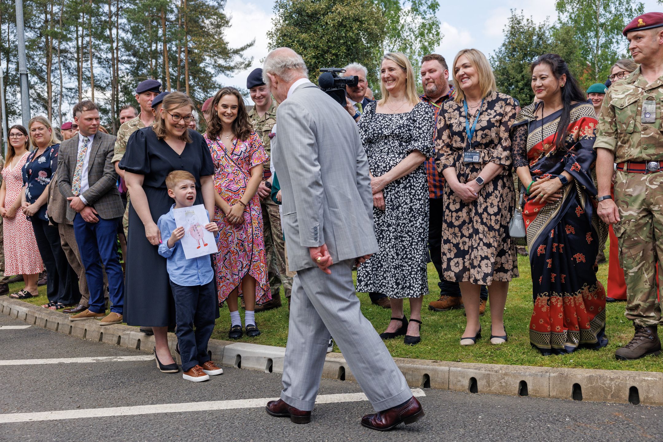 Karol III spotkał się z żołnierzami i ich rodzinami 