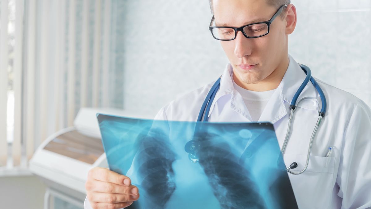 Mikroskopowe zapalenie naczyń to przewlekłe, rzadkie schorzenie.