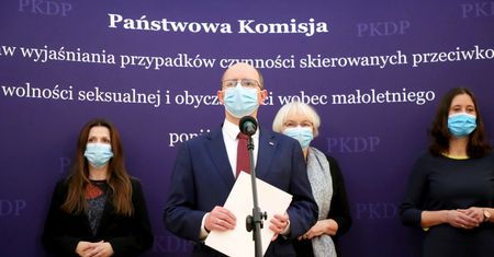 Pedofilia w Polsce. Podsumowanie pracy komisji. Wystąpiono o akta kościelne