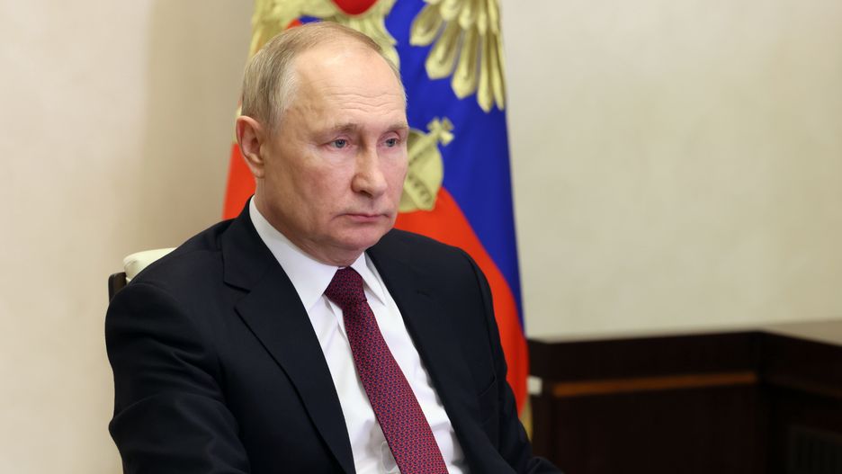 Russian President Vladimir Putin takes part via videoconference in a ceremony to raise the Russian national flag on the Ural nuclear-powered icebreaker and to launch the Yakutia nuclear-powered icebreaker, at the Novo-Ogaryovo state residence, outside Moscow, Russia, 22 November 2022. EPA/MIKHAIL METZEL/KREMLIN POOL/SPUTNIK / POOL MANDATORY CREDIT Dostawca: PAP/EPA.