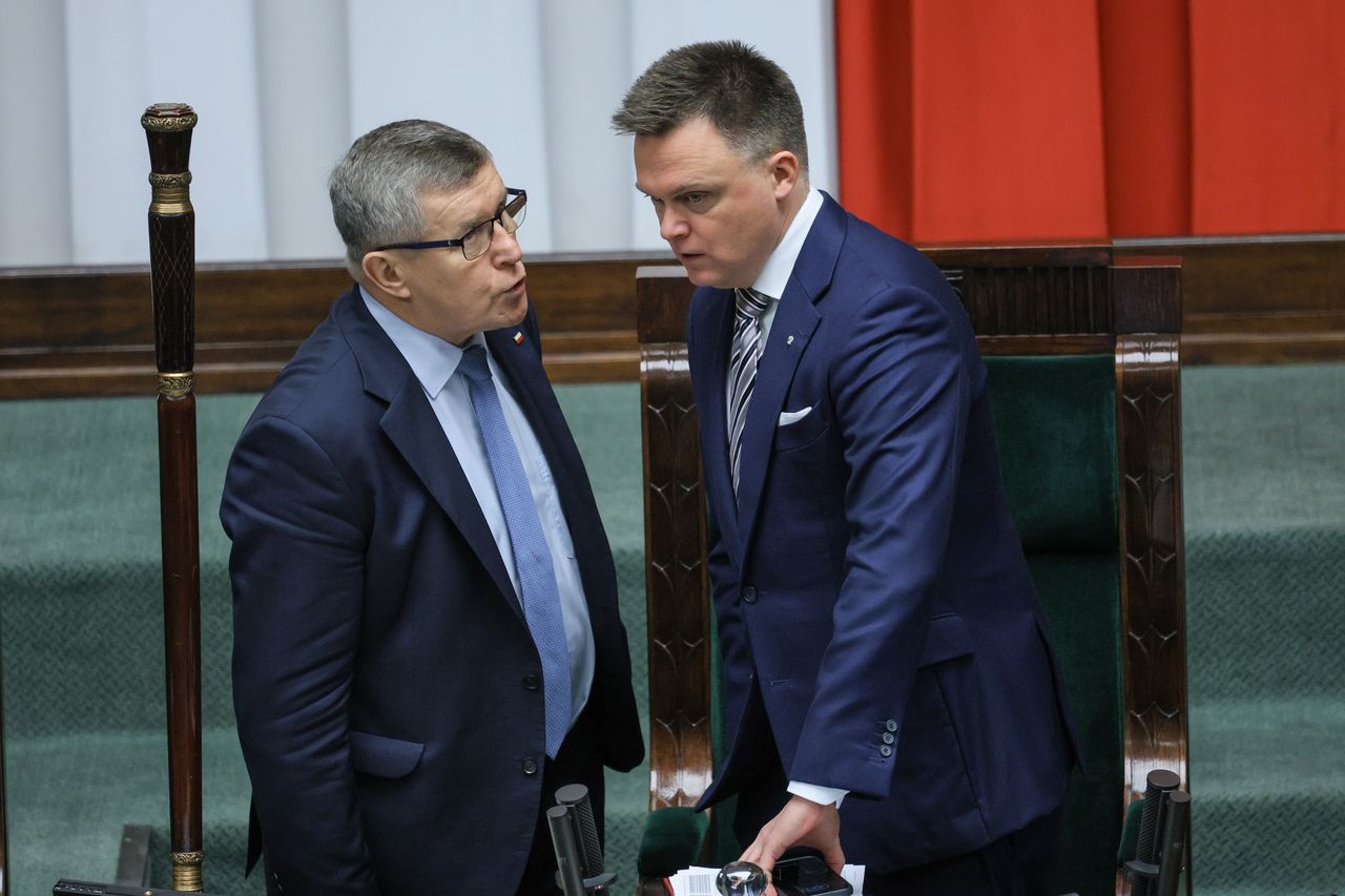 Nie będzie PSL-u. Samotny początek Hołowni