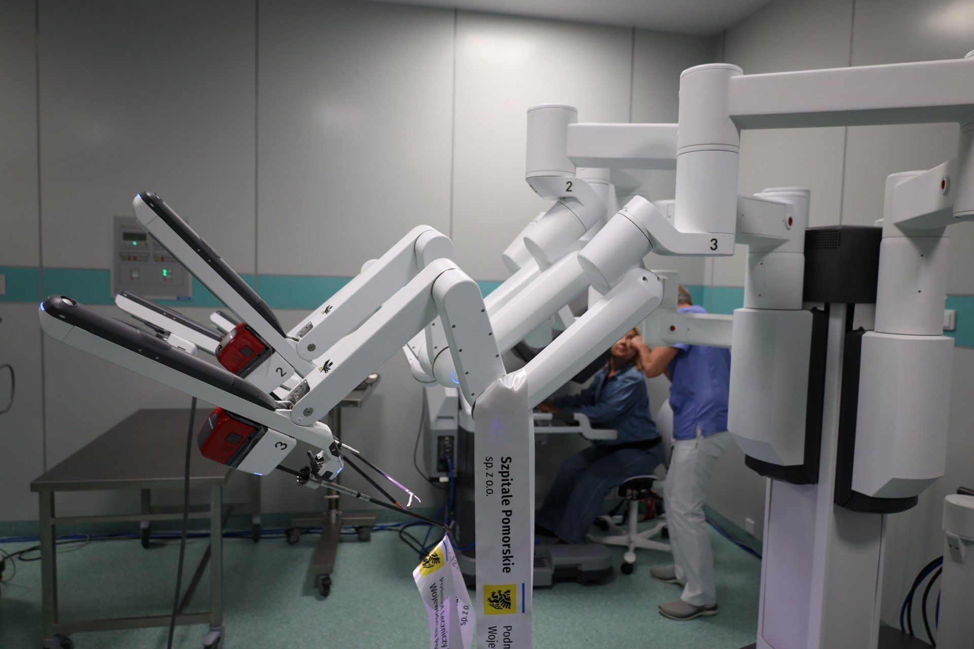 Nowoczesny robot da Vinci trafił do szpitala w Wejherowie. Pomoże w operacjach onkologicznych
