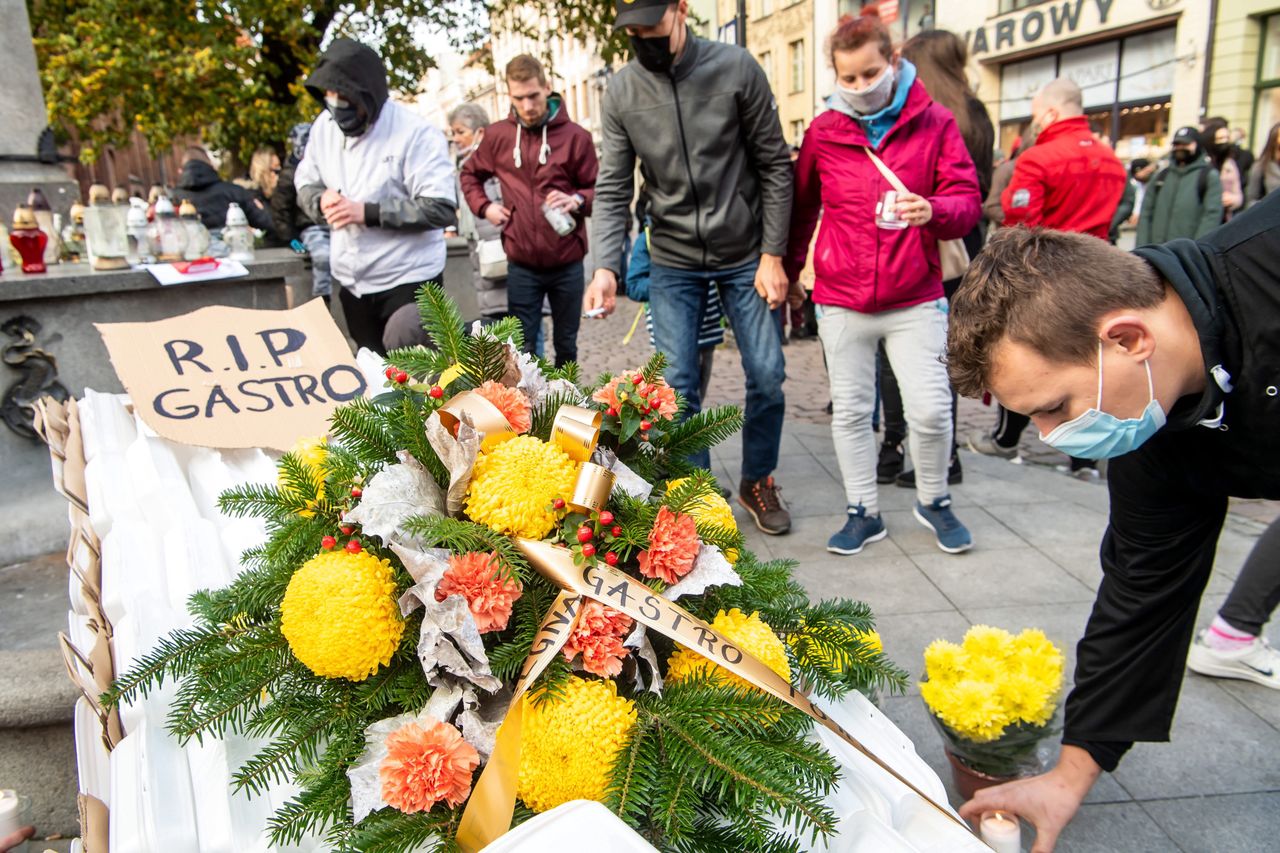 Toruń. Protest branży gastronomicznej (PAP)