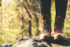 Sportowe buty na jesienny wypad w góry dla kobiet i mężczyzn