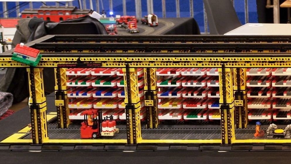 Niesamowita fabryka z klocków LEGO [wideo] 1
