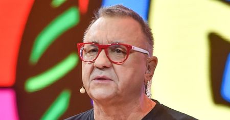 Jerzy Owsiak dostał telefon od wojewody przez hasła "J*bać PiS" na Pol'and'Rock Festival. "Nie pan będzie mówił, CO BĘDZIE KRZYCZEĆ PUBLICZNOŚĆ!"
