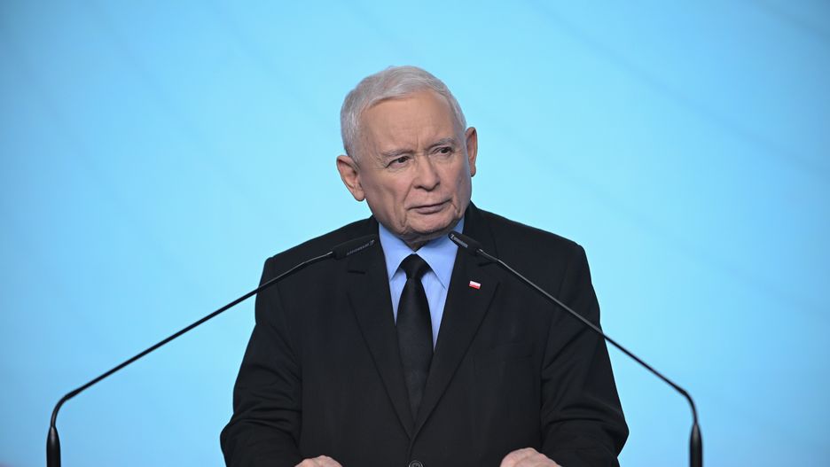 Jaros�aw Kaczy�ski
Marcin Obara
briefing, konferencja prasowa, Nowogrodzka, PiS, polityk polityka, prasowy, prezes, komentarz zawiadomienie prezesa TK, Krajowej Rady S�downictwa, KRS, subwencja, telewizji publicznej, wstrzymywanie wyp�at subwencji dla PiS, wyp�ata