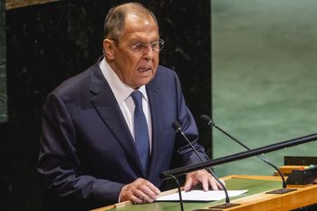 Ławrow grozi NATO na forum ONZ. "Ludzie bardzo tego pożałują"