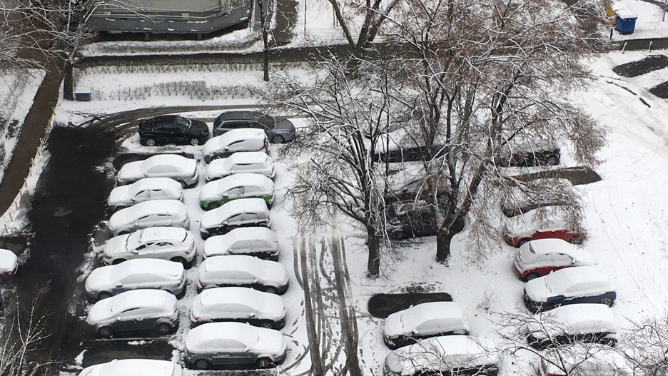 Warszawa. Na Wierzbnie trwa spór o płatne strefy parkowania. Mieszkańcy podzieleni