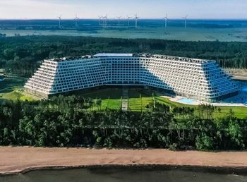 Hotel Gołębiewski w Pobierowie zmienia termin otwarcia. Jest kluczowy dokument