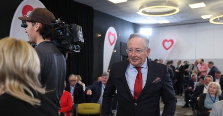 Sienkiewicz wybiera się do PE. "W słusznej pirackiej sprawie"