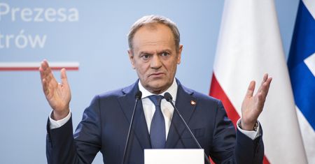 Kadrowa rewolucja Tuska. "Mało kto wierzy w apolityczność nominacji"