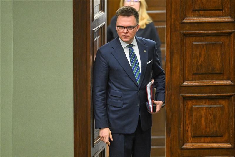 Hołownia o zachowaniu posłów Siarki i Wilka. "Skompromitowali Sejm"