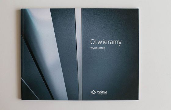 Vetrex z nową linią drzwi premium, promowaną katalogiem
