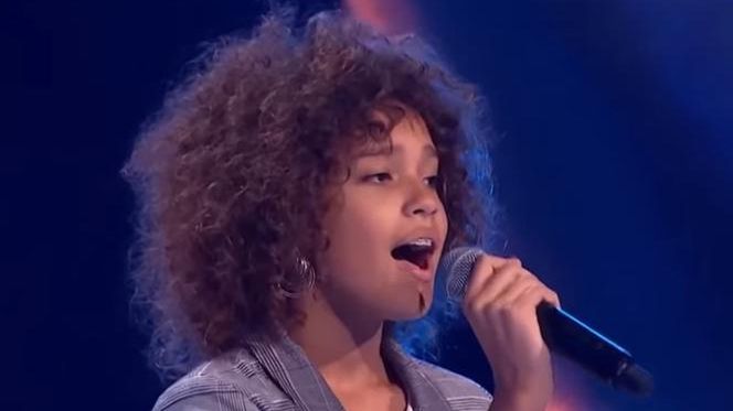 Sara Egwu-James podczas The Voice Kids
