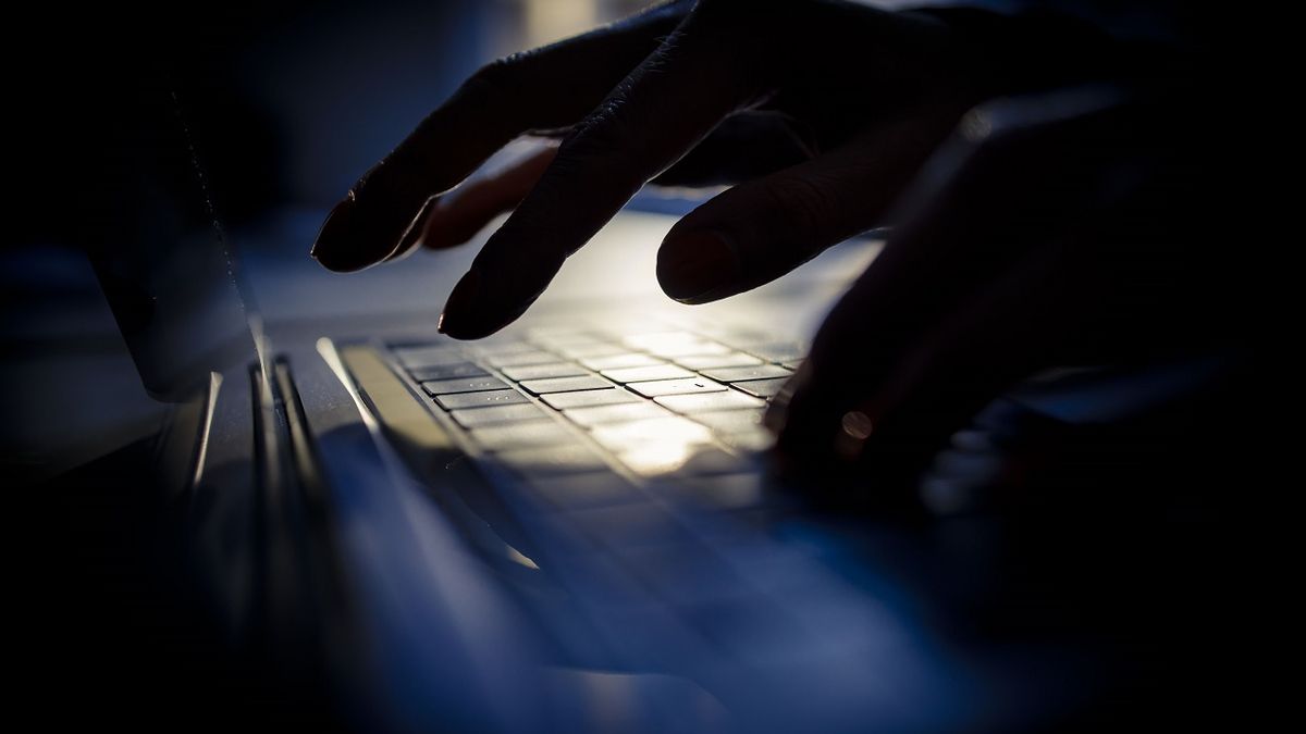 Cyberataki na USA. Ekspert z Francji zabiera głos