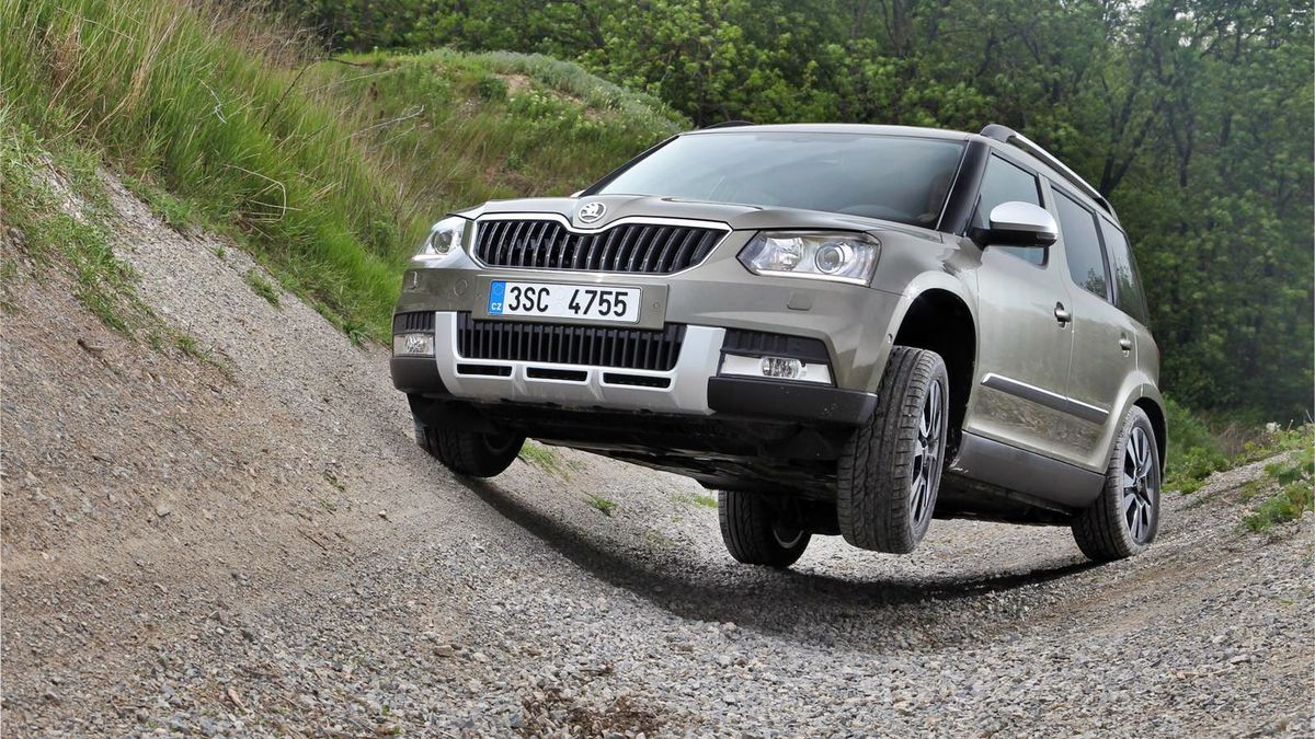 SUV-y też czasem poradzą sobie w terenie, ale lepiej czują się na asfalcie