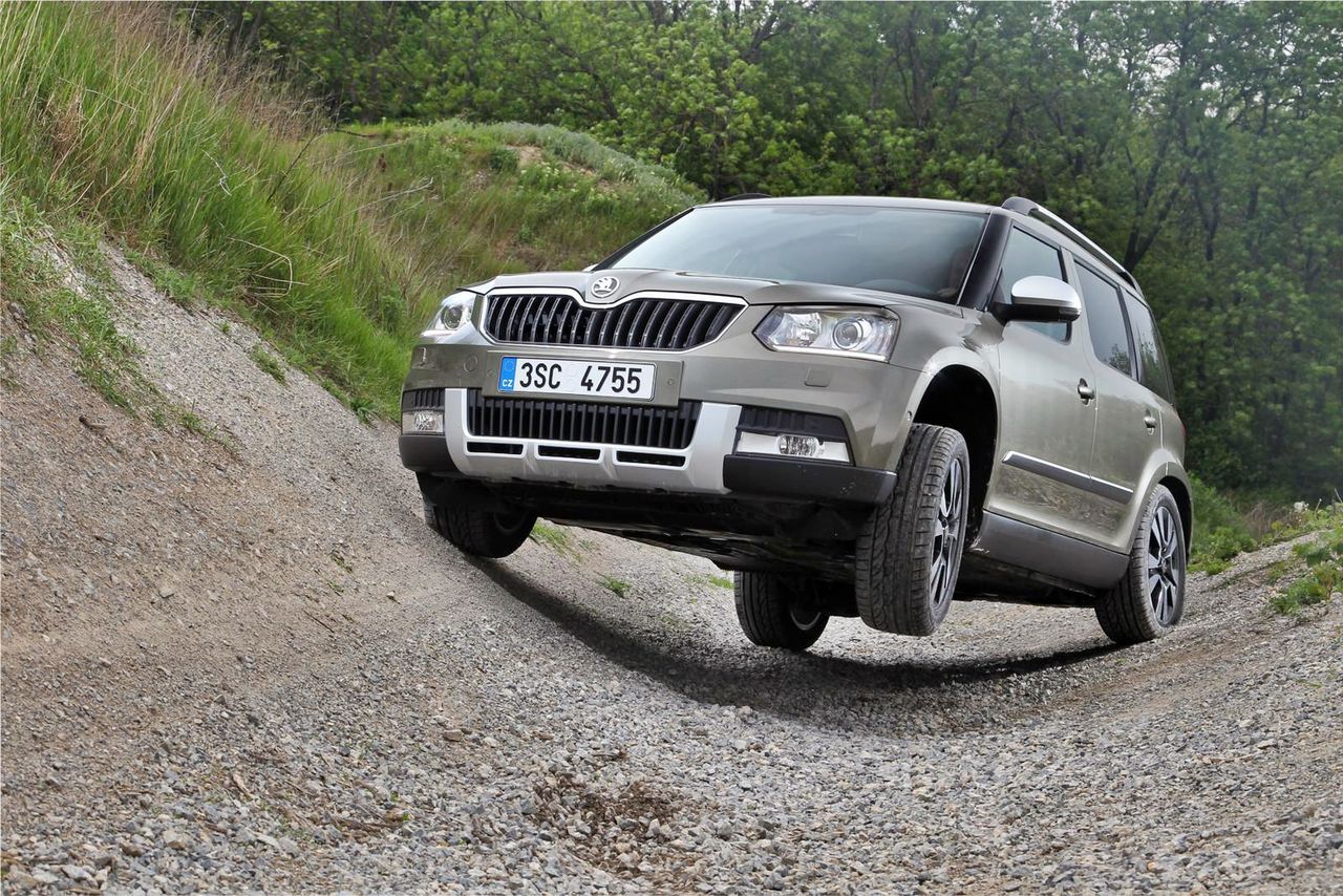 SUV-y też czasem poradzą sobie w terenie, ale lepiej czują się na asfalcie