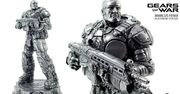 Metalowe posągi z Gears of War 2