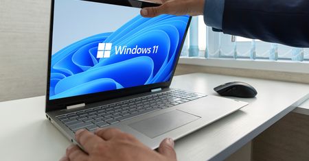 Microsoft kapituluje w wojnie o przeglądarki w systemie Windows 11