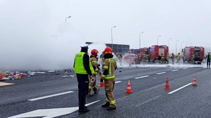 Śląskie. Trzy samochody zderzyły się w czwartek rano na gliwickim odcinku autostrady A4. 