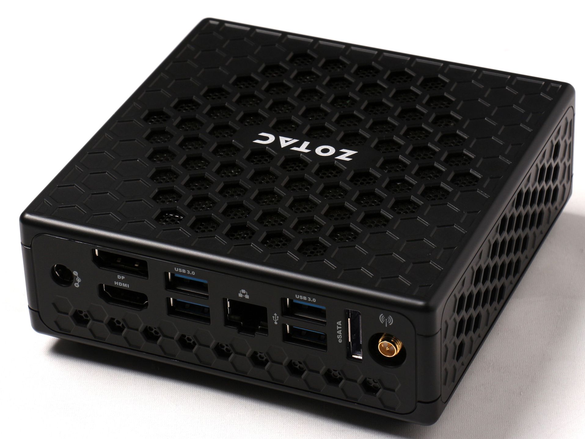 Mini PC – najciekawsze pecety, które bez problemu zmieścisz w kieszeni 3