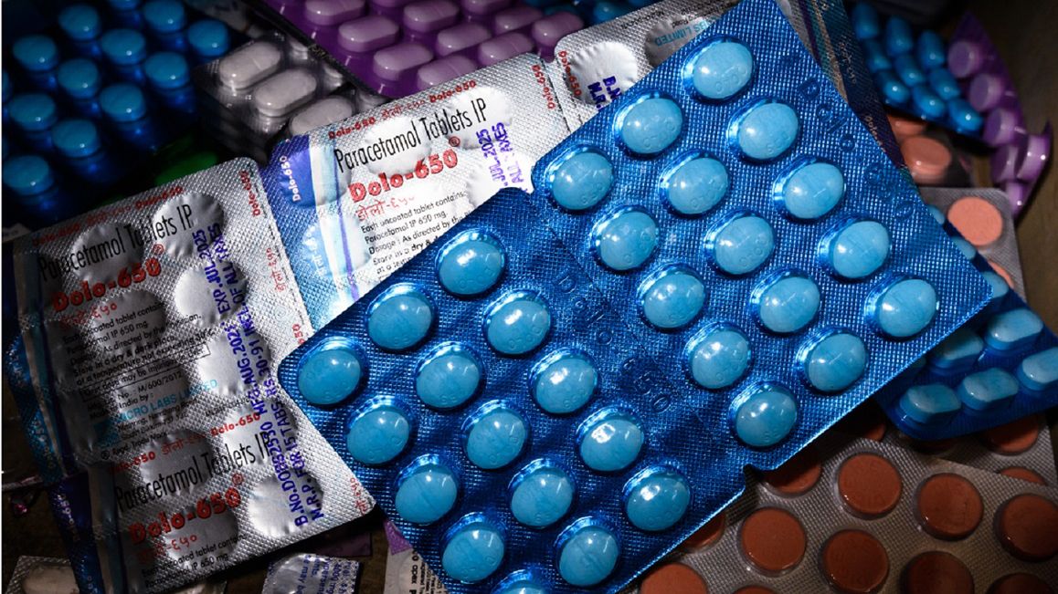 Paracetamol może zwiększać ryzyko zawałów serca i udarów? Kardiolog rozwiewa wątpliwości