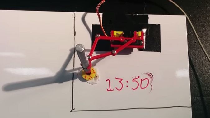 Film dnia. Zegar rysuje wyświetlaną godzinę! 1